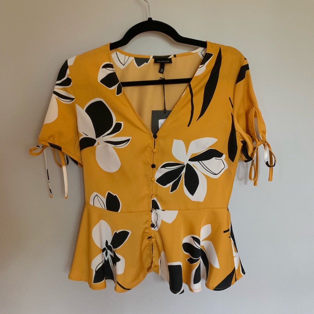 NWT patterned peplum blouse